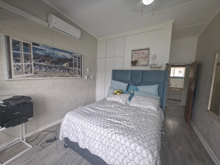 2 Bedroom Property for Sale in Bonza Bay Eastern Cape